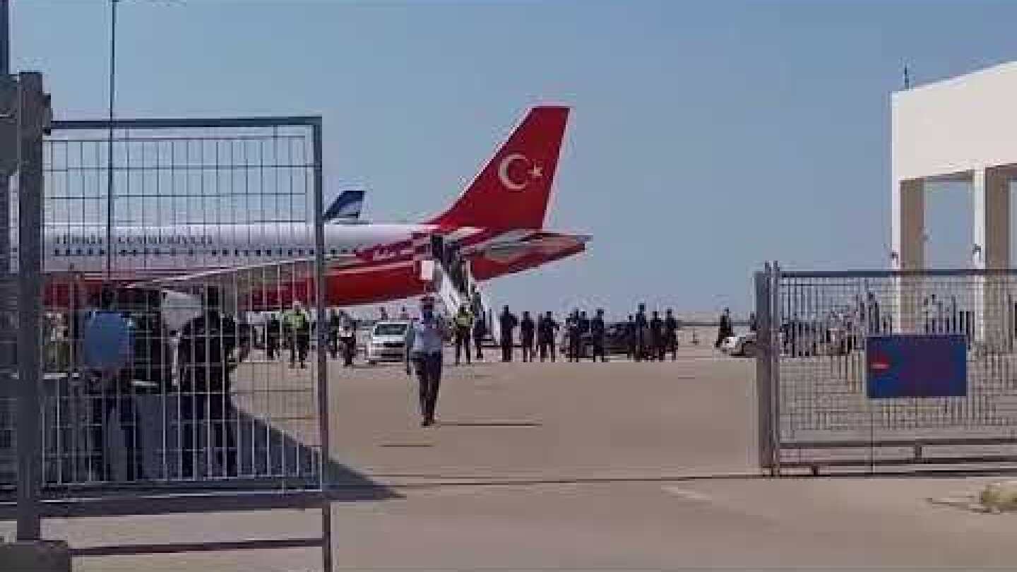 Έφτασε ο Τσαβούσογλου στην Αλεξανδρούπολη