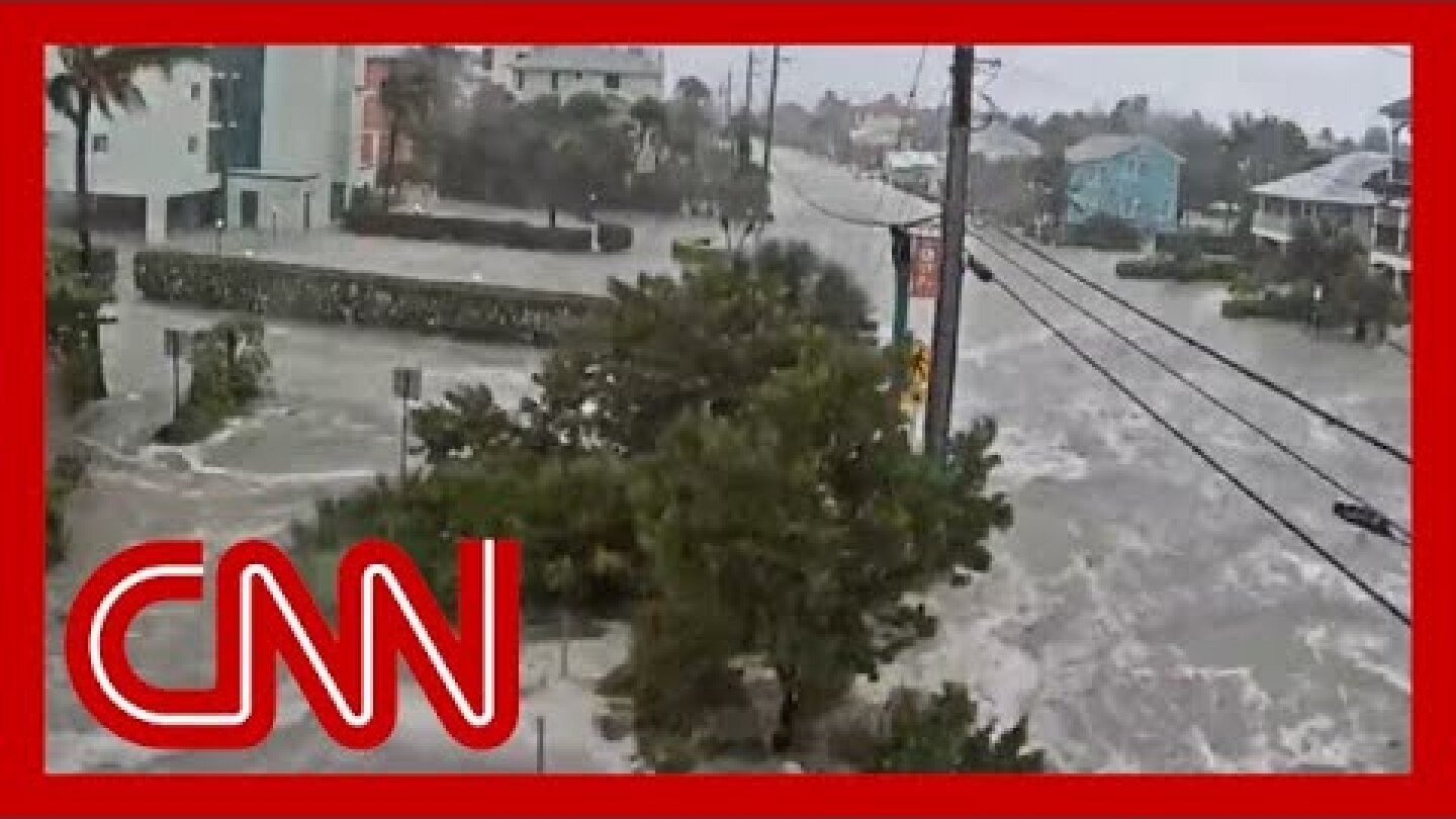 Timelapse shows hurricane storm surge flood streets in Fort Myers