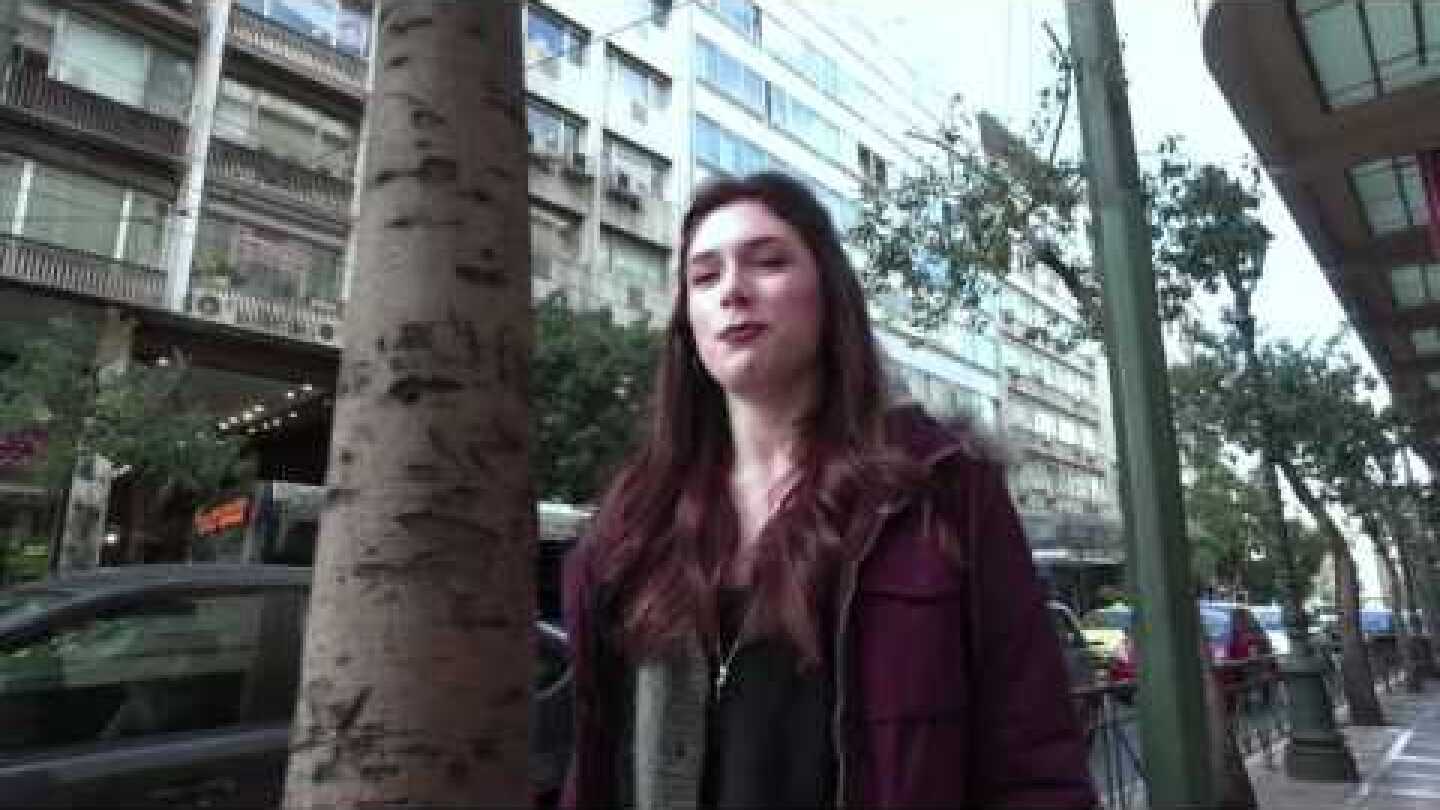 alterinfo.gr - Όλη η σκηνή της κόρης της Εβελίνας Παπούλια στο Μπρούσκο