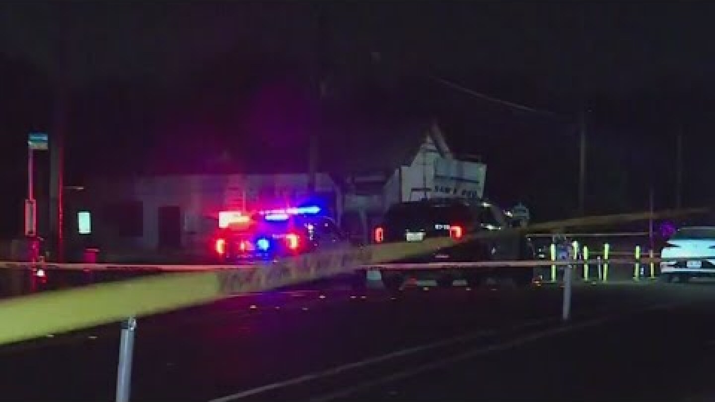 APD investigating shooting that injured multiple people in east Austin; suspect at large