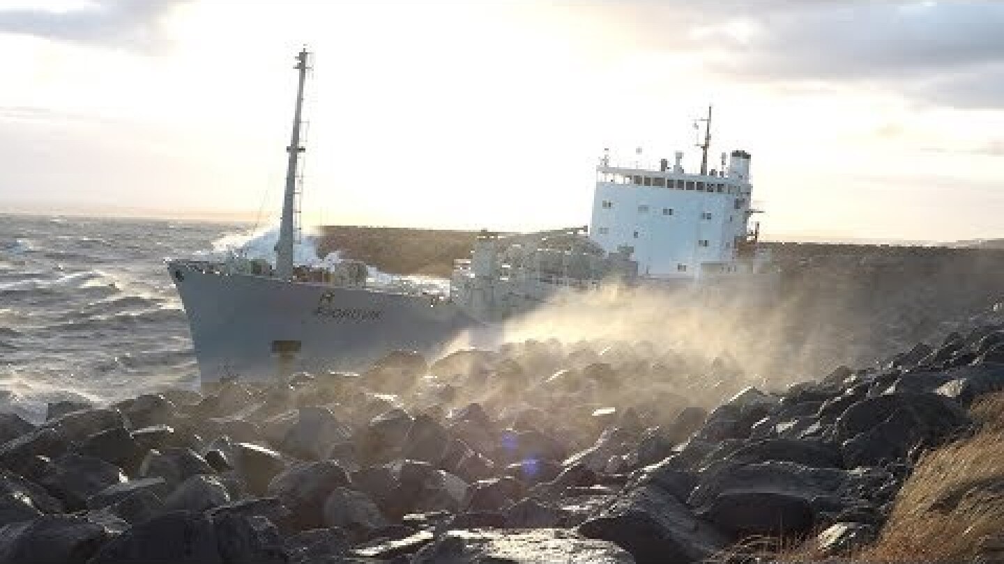 Fjordvik á strandstað í Helguvík 3. nóvember 2018