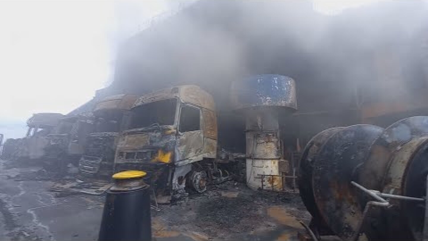 Πλάνα από την επιχείρηση της πυροσβεστικής στο EUROFERRY OLYMPIA