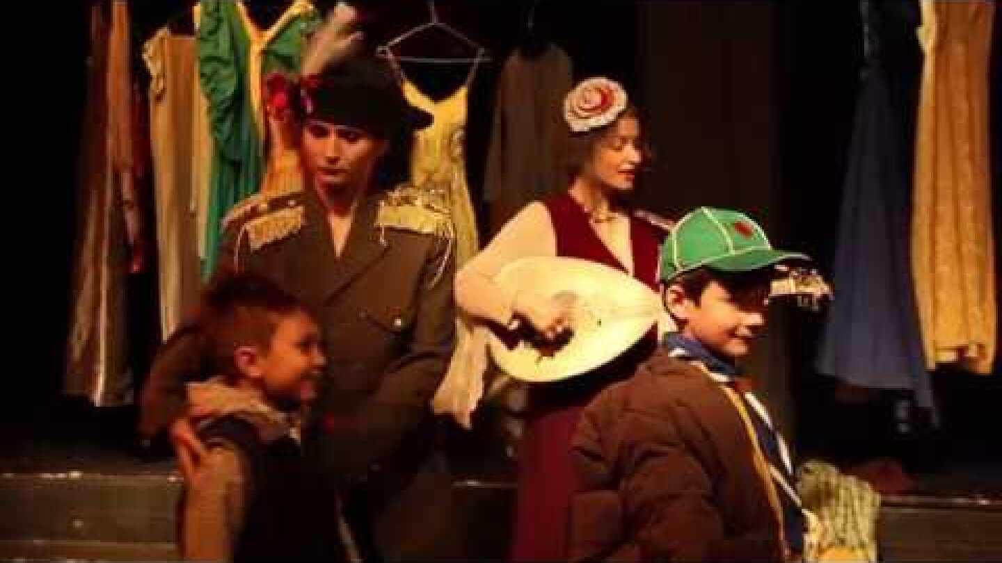 Ομάδα θεάτρου La Strada - Τα Καινούρια Ρούχα του Αυτοκράτορα Trailer