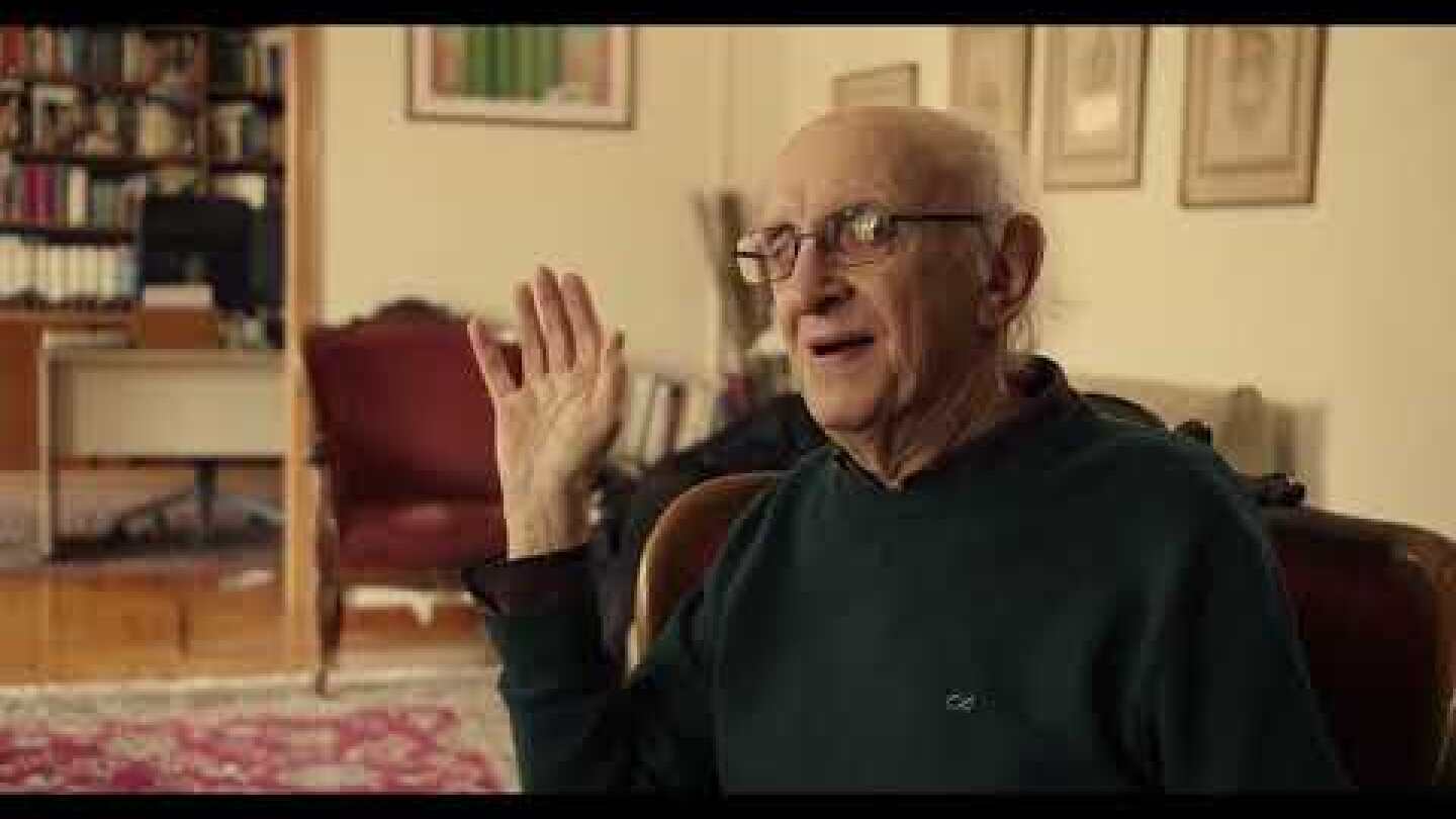 O Πέτρος Μάρκαρης μιλάει στην ATHENS VOICE