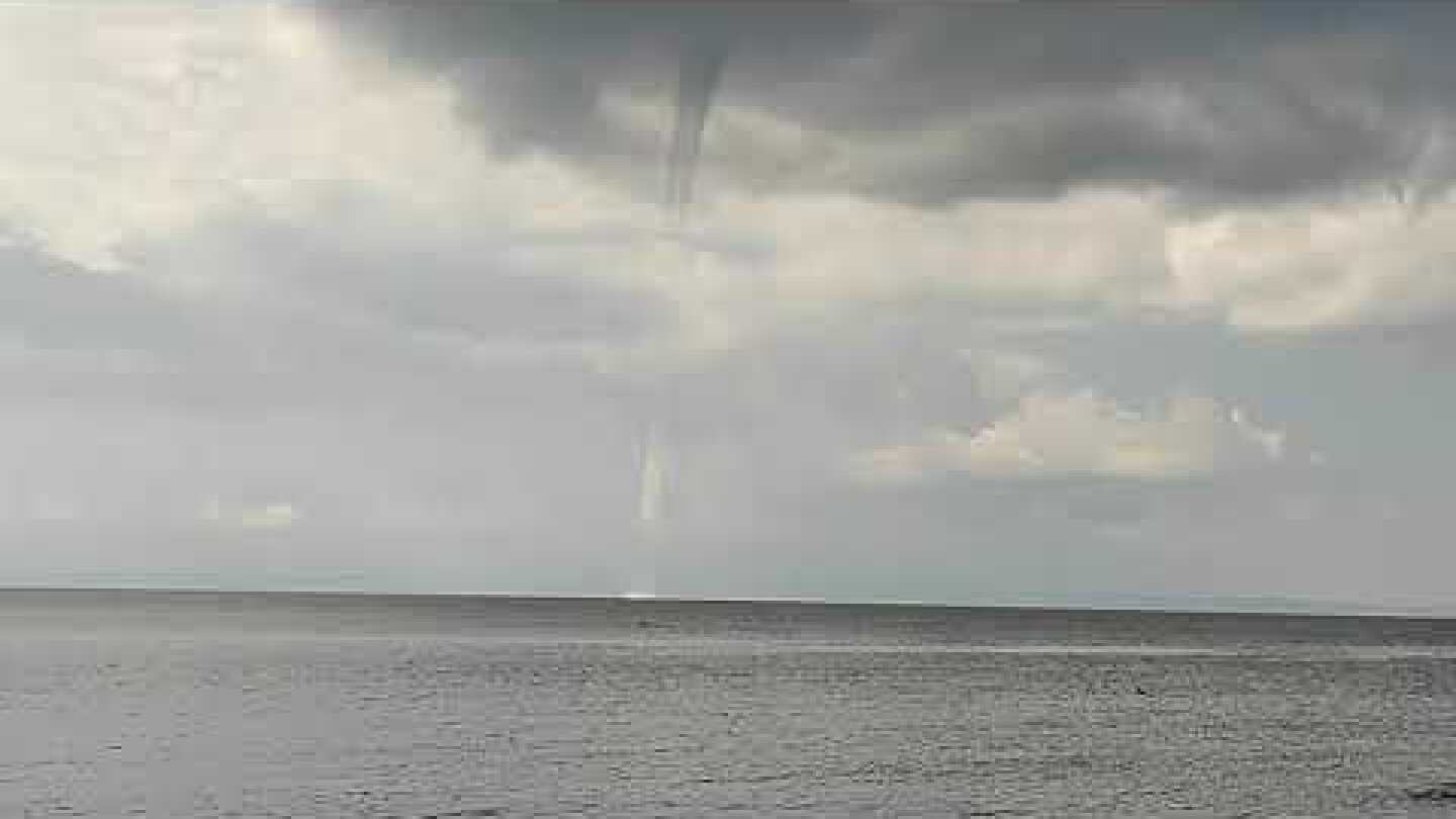 HALKIDIKINEWS - Υδροστρόβιλος στον Τορωναίο 31-8-21