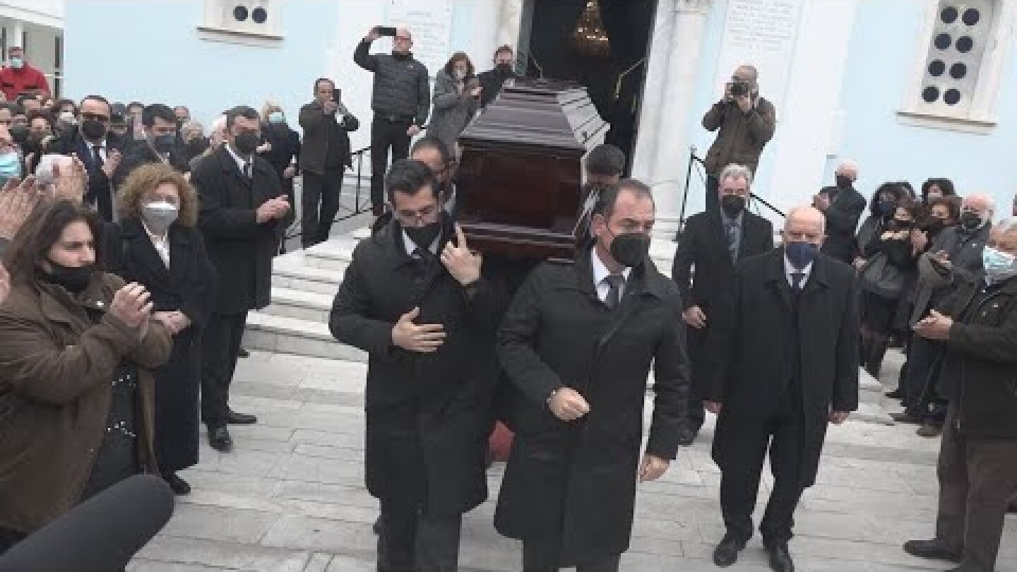 Το τελευταίο αντίο στον Δημήτρη Τσοβόλα