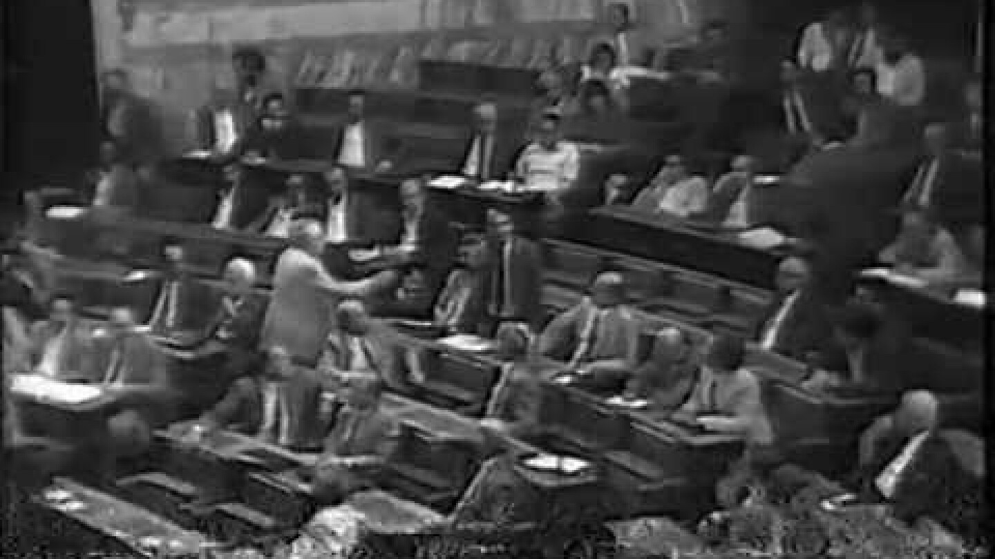 ΚΥΡΙΕ ΤΣΟΒΟΛΑ ΣΑΣ ΑΝΑΚΑΛΩ ΕΙΣ ΤΗΝ ΤΑΞΗ  ΒΟΥΛΗ ΙΟΥΛΙΟΣ 1989