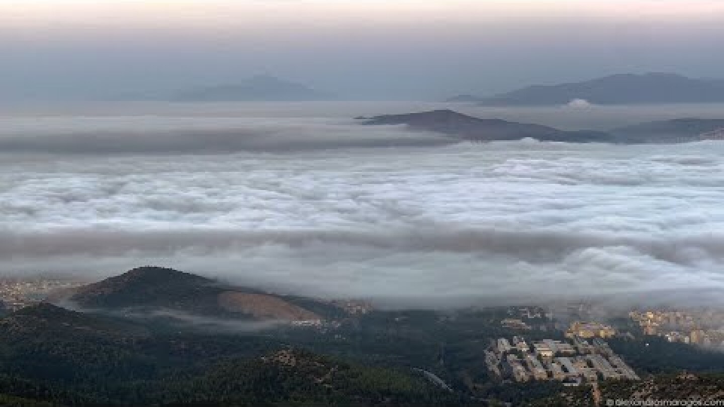 Ocean of Fog covers Athens
