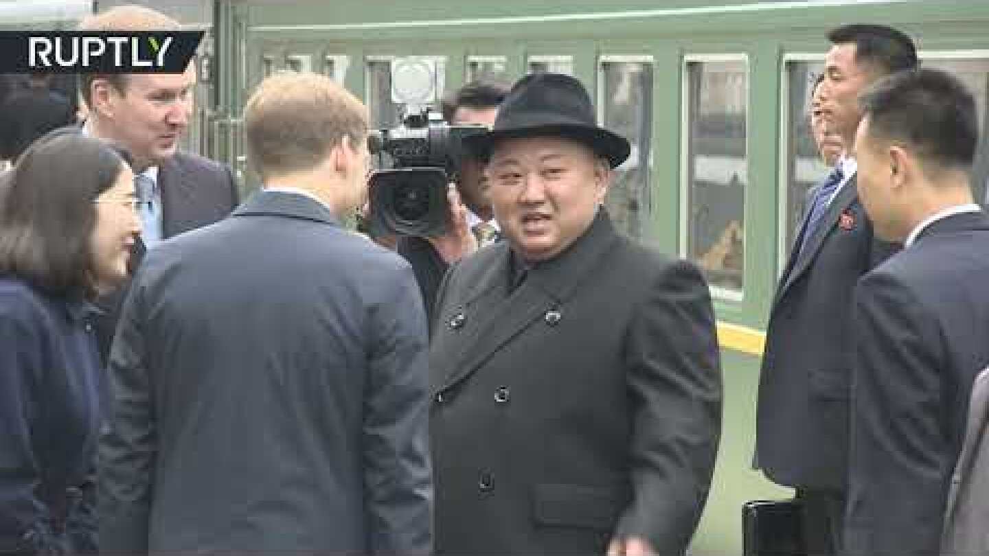 Moment North Korean leader arrives at Vladivostok train station