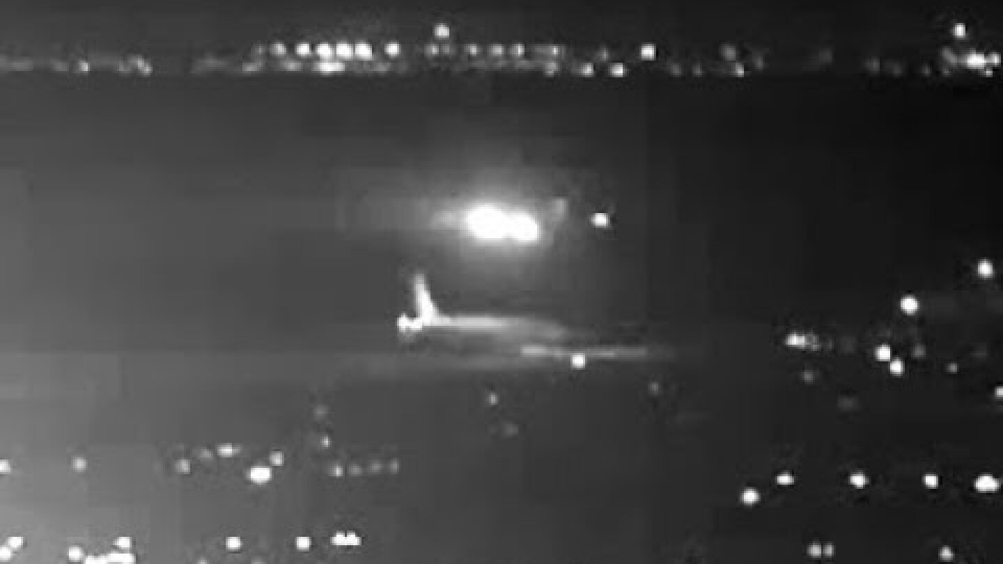 Security camera shows Air Canada's near miss