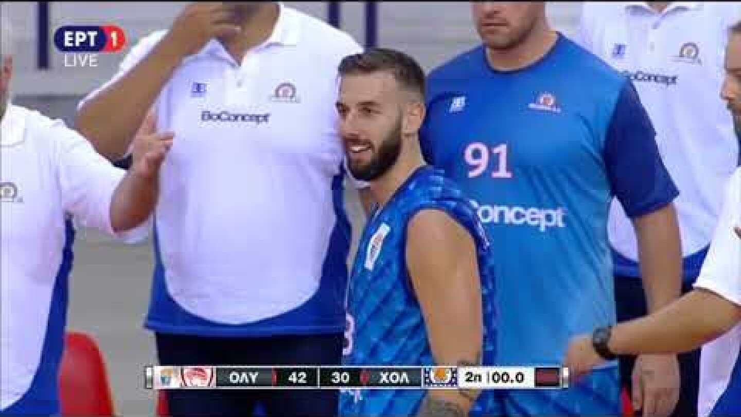 Τρίποντο από την μια μπασκετα στην άλλη