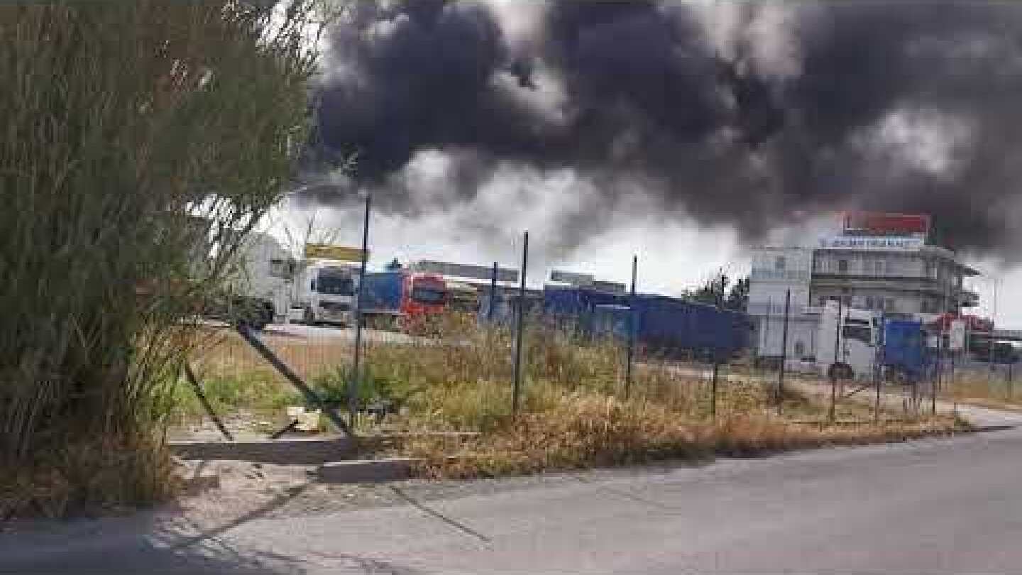 "Μαύρισε" η Θεσσαλονίκη από τη φωτιά - GRTimes.gr