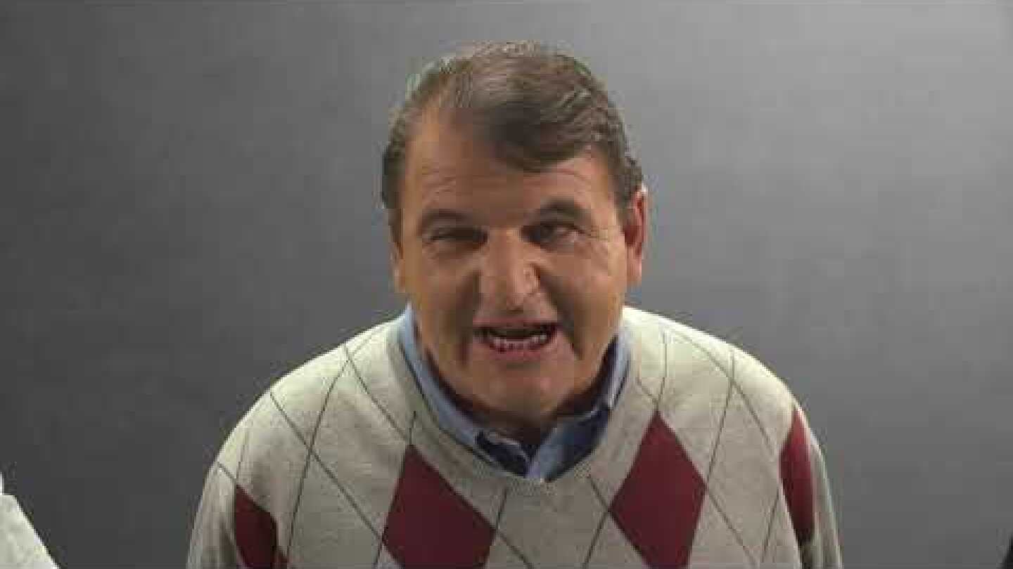 Προτεραιότητα στους νέους και τις νέες. Για να μην φύγουν όλοι στο εξωτερικό.