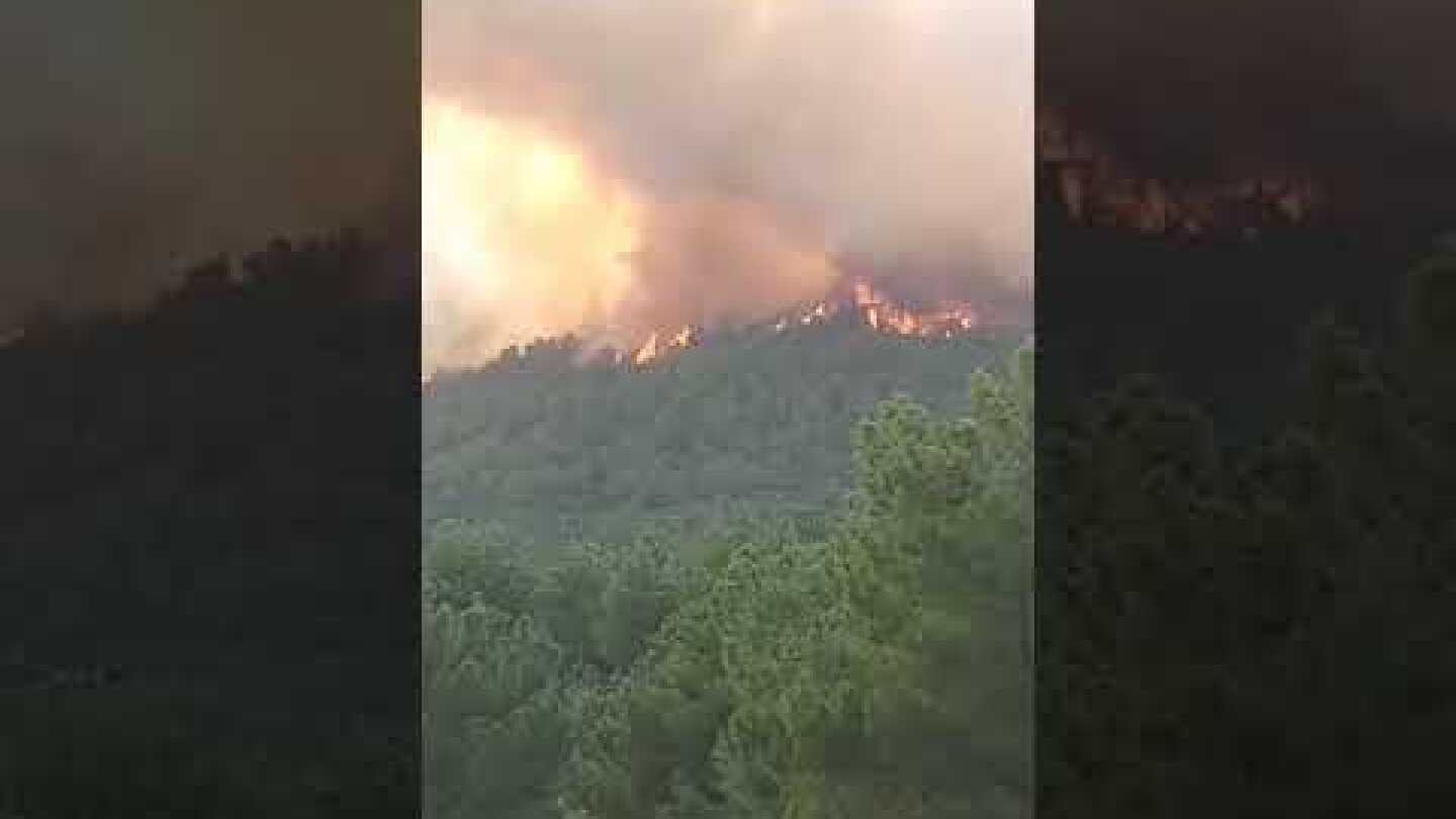 Εξαπλώνεται η φωτιά στο Σουφλί