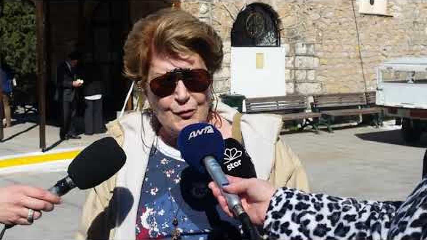 TLIFE: Η Βάσια Τριφύλλη μιλάει για τον Χρήστο Σιμαρδάνη