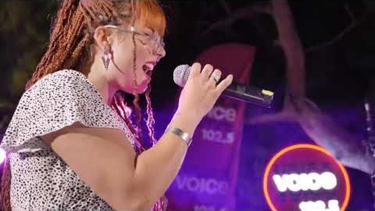 VOICE 102,5 - 1 χρόνος "Το Μπαλκόνι του Papazό" - «Feel Good» -  Άρτεμις Κυριακοπούλου