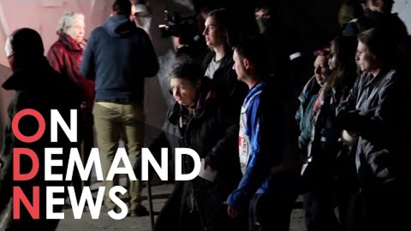 Azovstal Evacuations: Mariupol Civilians FLEE Steelworks