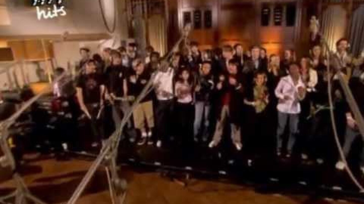 Band Aid 20 - Do They Know It's Christmas Time (2004)