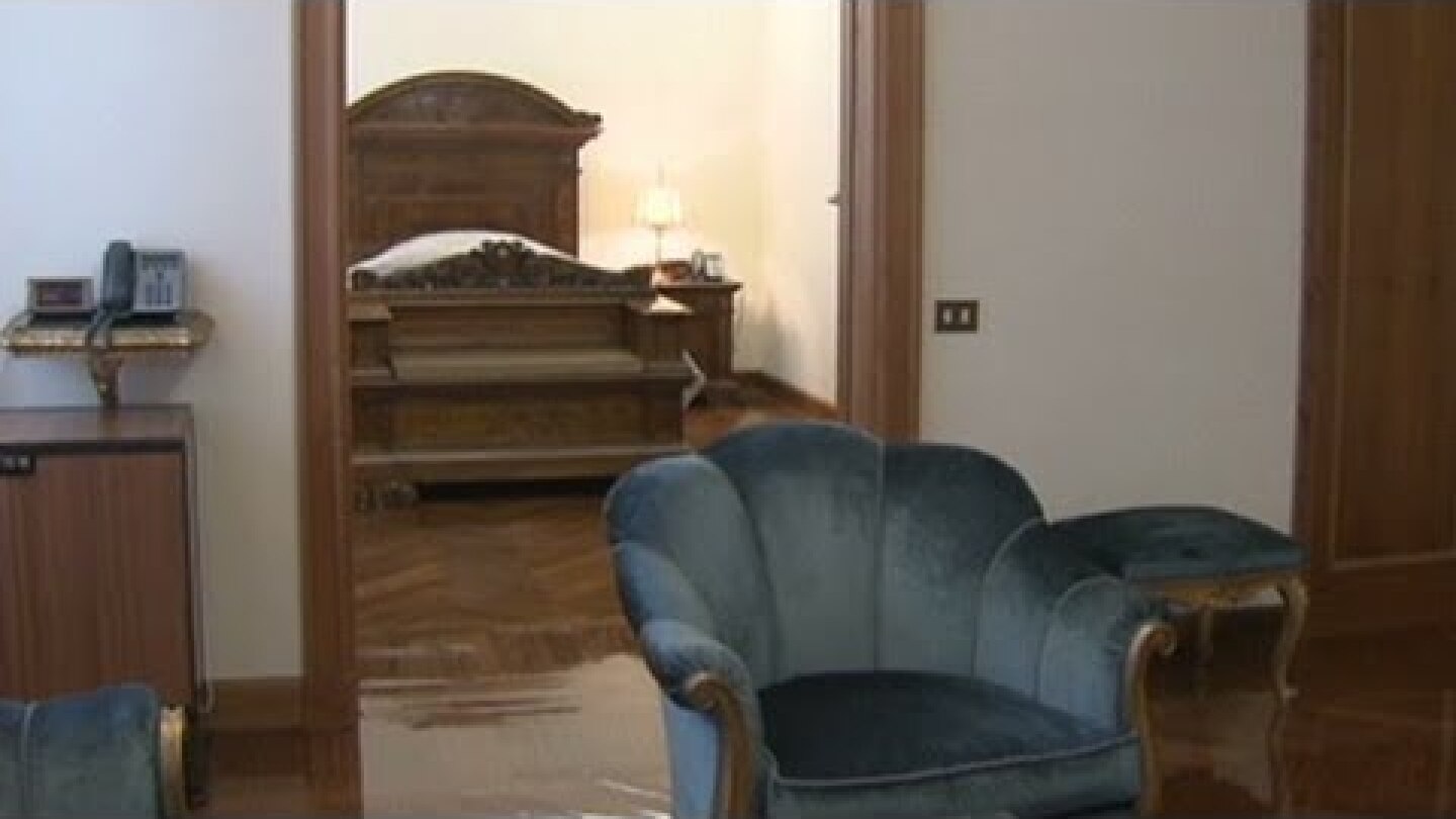 Pope takes small apartment over residence