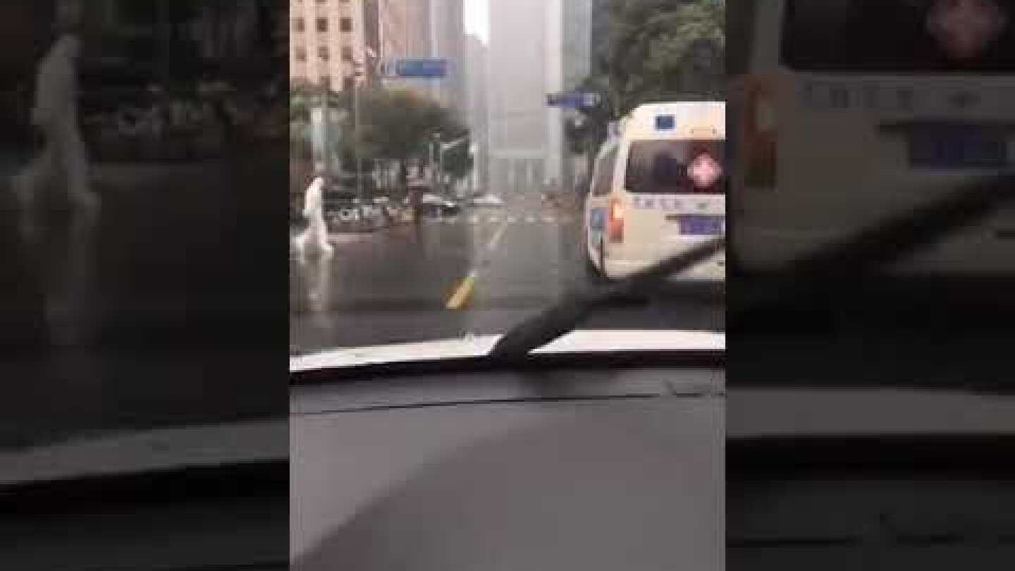 Κοροναϊός: Αποκλειστικές εικόνες από την καθημερινότητα στη Σανγκάη