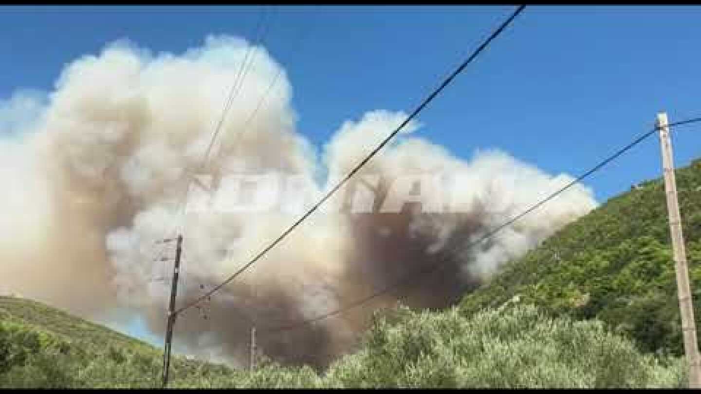 Ζάκυνθος | Η φωτιά έφθασε στις αυλές των σπιτιών στον Αγαλά