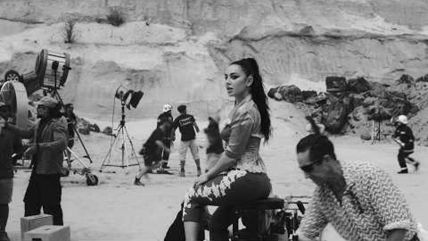 Charli xcx - Camera (Official Video)