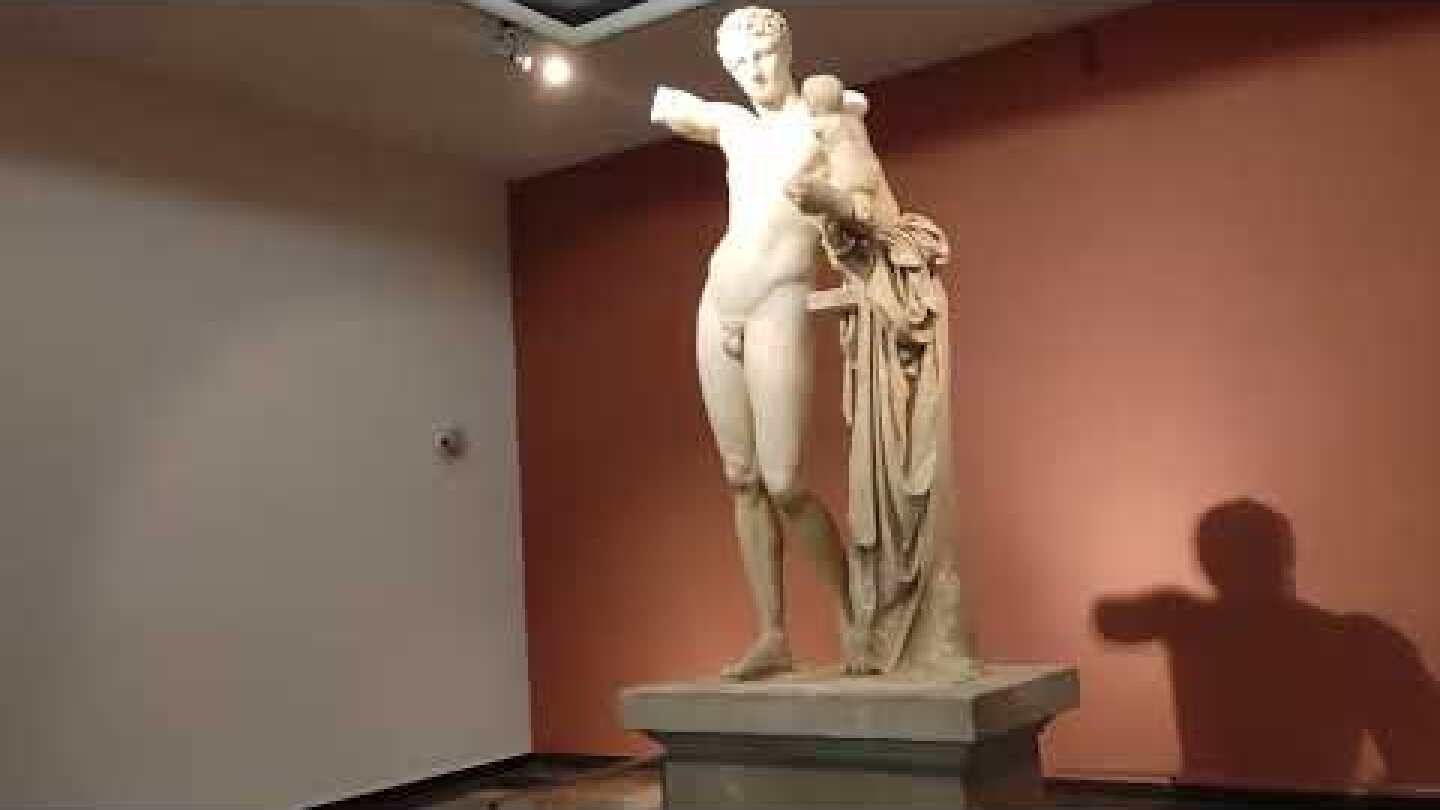 Ερμής του Πραξιτέλη Αρχαιολογικό Μουσείο Ολυμπίας. (Ancient Olympia HERMES OF PRAXITELES)