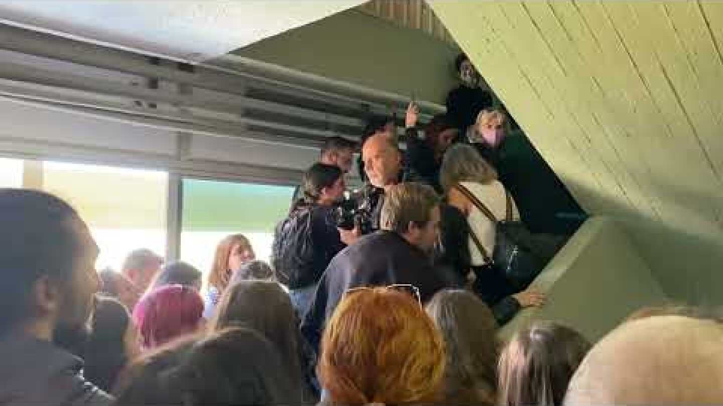 Thestival.gr Οι φοιτητές ανέβηκαν στο γραφείο του Πρύτανη του ΑΠΘ