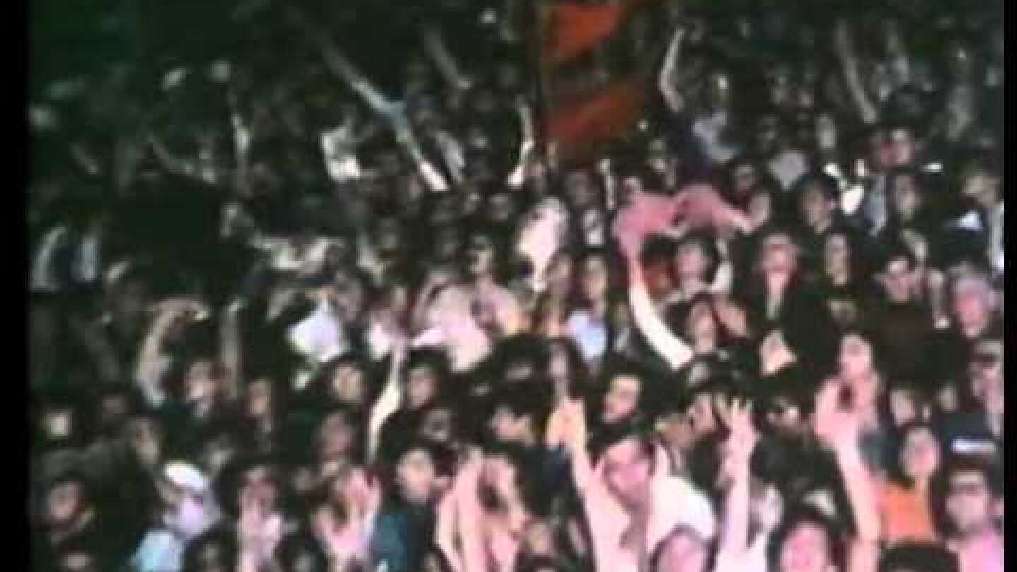 Mikis Theodorakis 1974   erstes öffentliches Konzert im Karaiskakis Stadion Athen 3 3