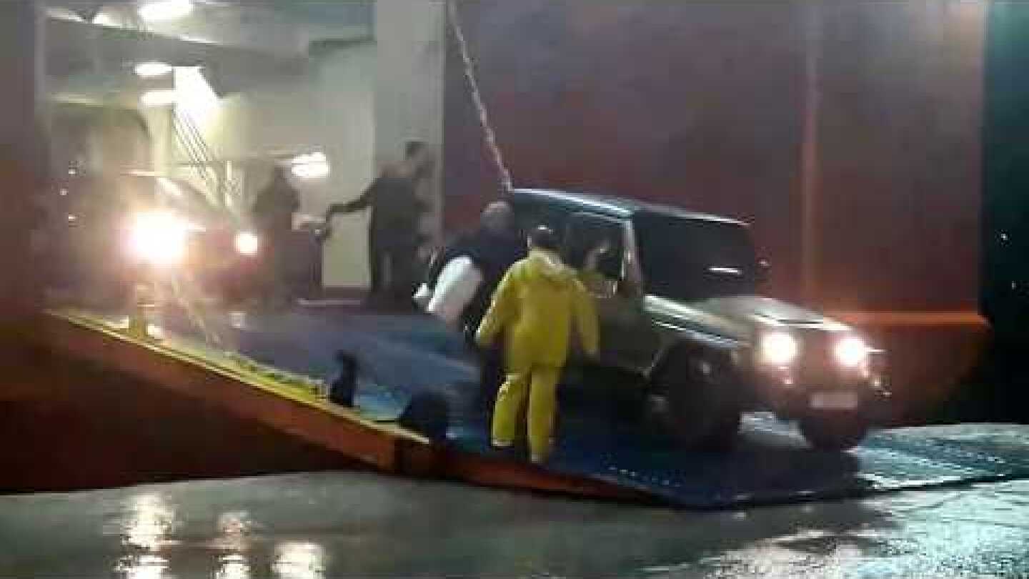 ΔΙΟΝΥΣΙΟΣ ΣΟΛΩΜΟΣ ΜΕ 8 ΜΠΟΦΟΡ ΝΟΤΙΑ ΣΤΗΝ ΣΙΦΝΟ