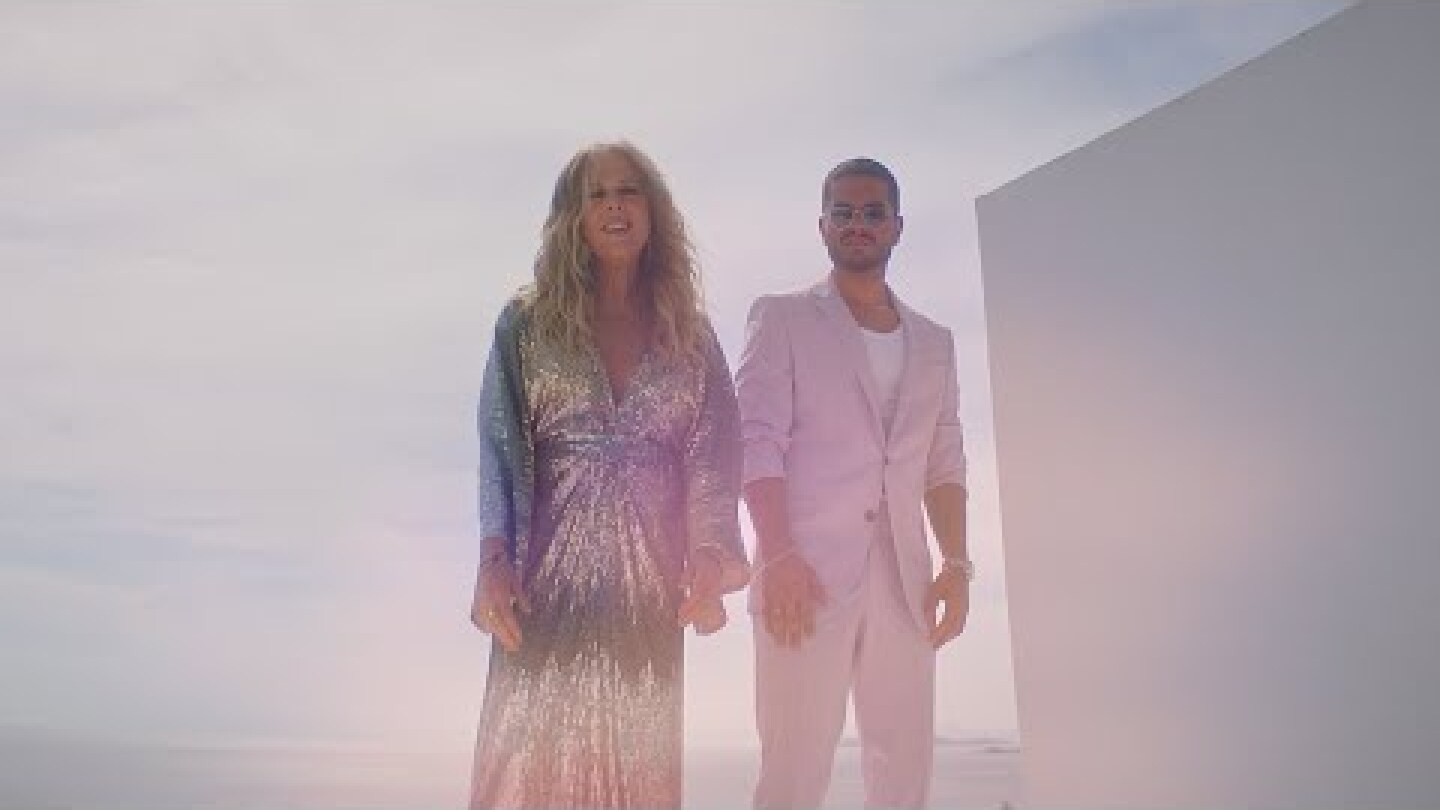 Rita Wilson & Christos Mastoras - OLI MAZI (We Are All Together) (Official Music Video)