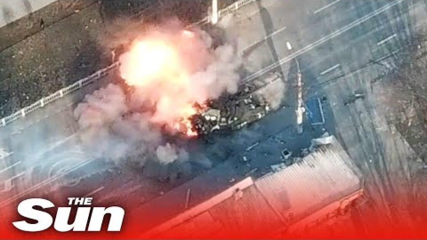 Russian forces jump out of 'Z' tank before it's destroyed by Ukraine forces in Mariupol