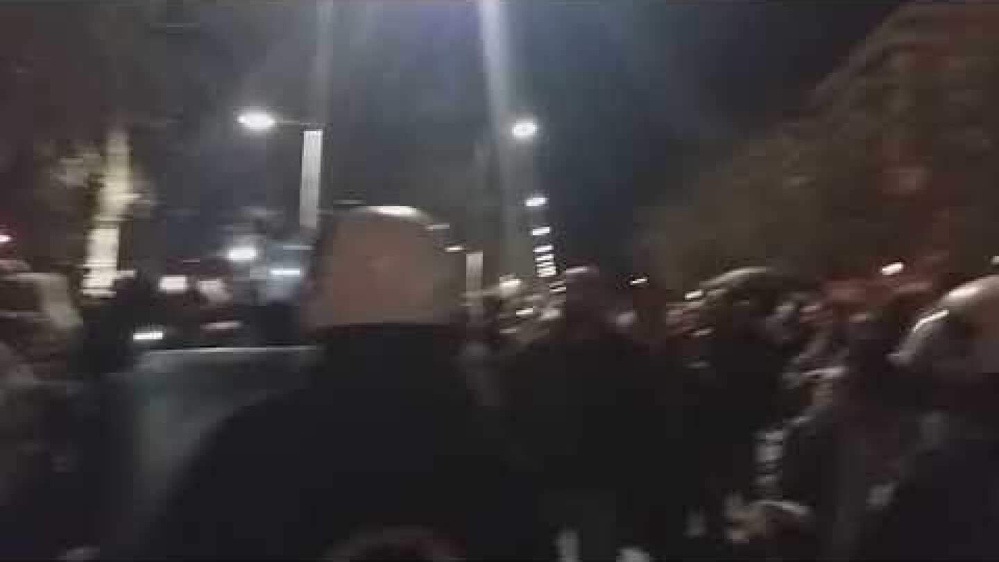 Συνθήματα κατά των πολιτικών στη Θεσσαλονίκη - Voria.gr