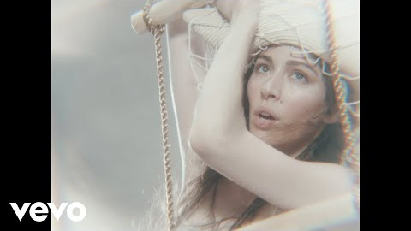 Caroline Polachek - Ocean of Tears (Official Video)