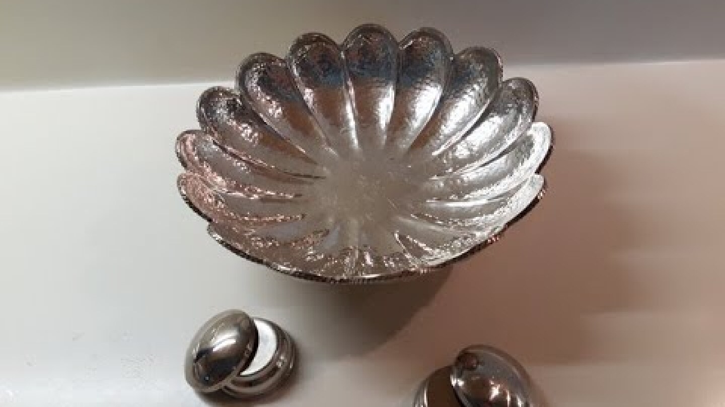Γυαλίστε τα ασημικά σας εύκολα .Clean your silver easily