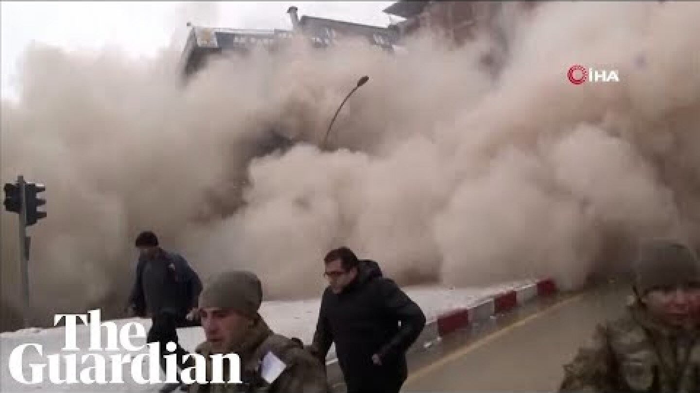 Turkey: people flee as building collapses in Malatya after second earthquake
