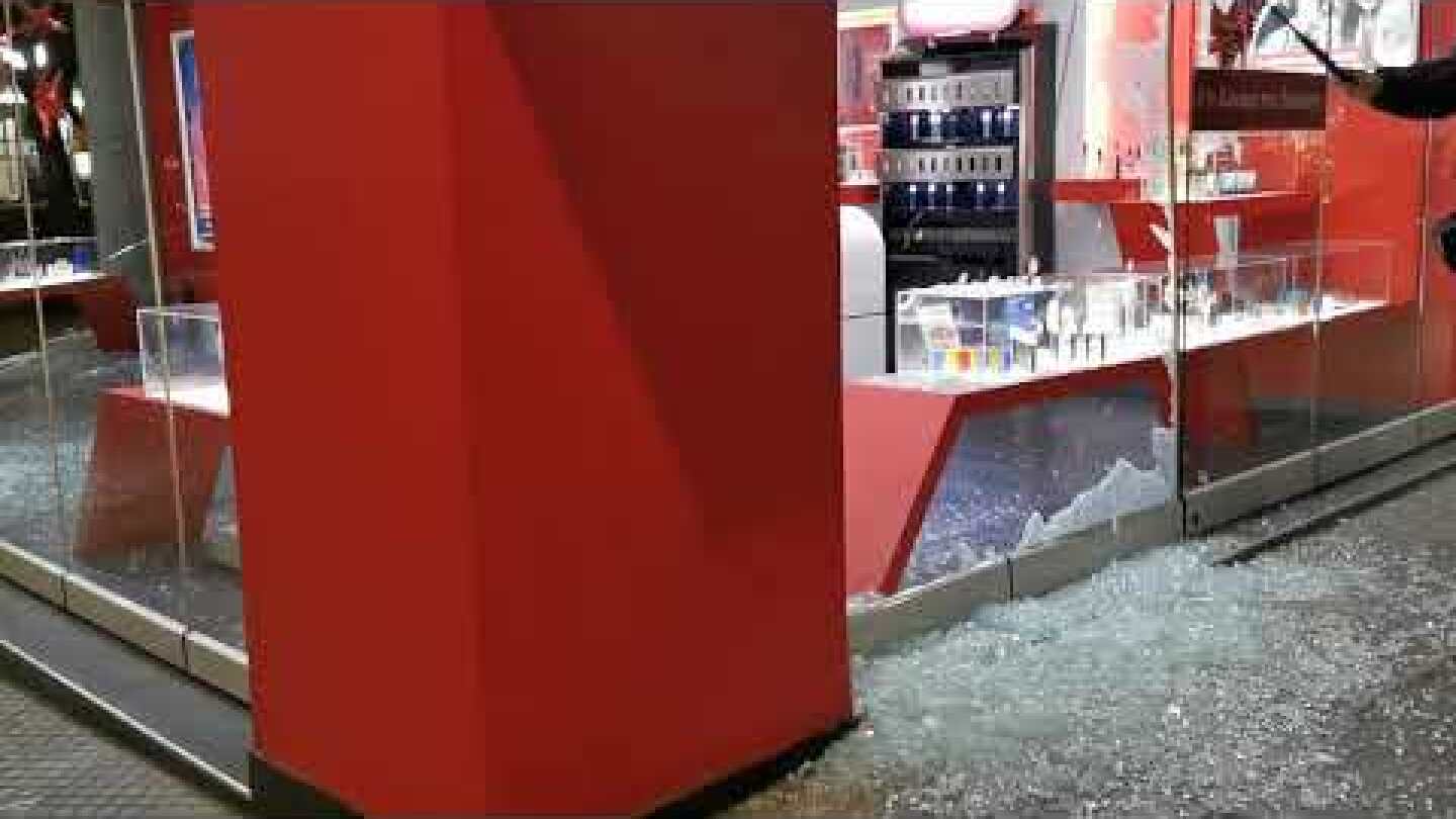 Καταστροφές σε καταστήματα της Θεσσαλονίκης από αντιεξουσιαστές - GRTimes.gr