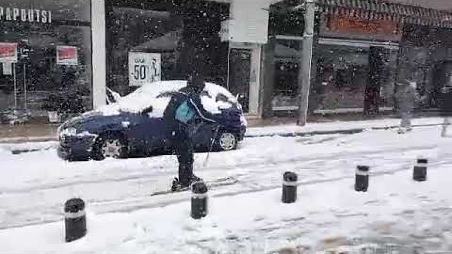 Σκιέρ βγήκε στο κέντρο του Περιστερίου