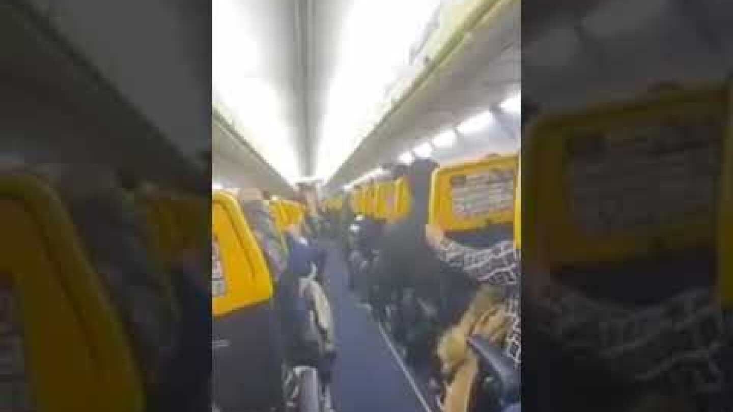 Ryanair Oujda Bruxelles crash évité 🙏🙏   رايان إير وجدة بروكسيل تجنب كارثة لولا ألطاف إلهية