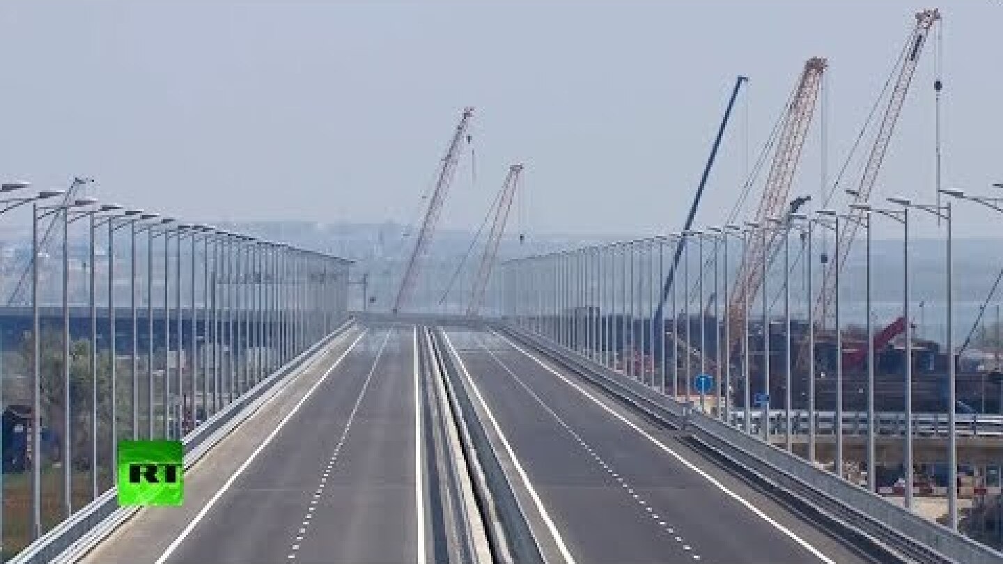 Putin attends Crimean Bridge opening ceremony