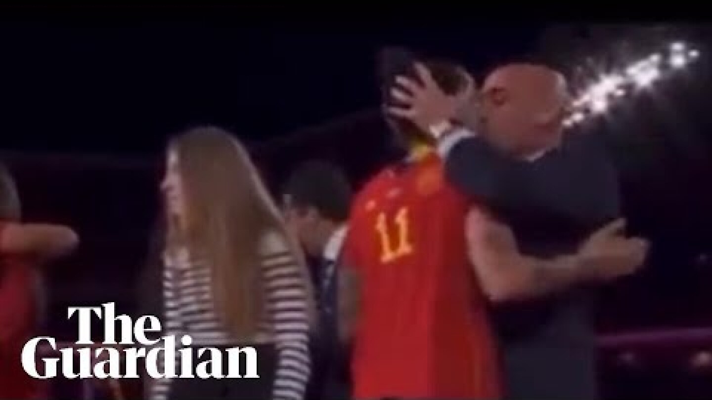 Luis Rubiales kisses Jenni Hermoso after Spain’s victory in World Cup final