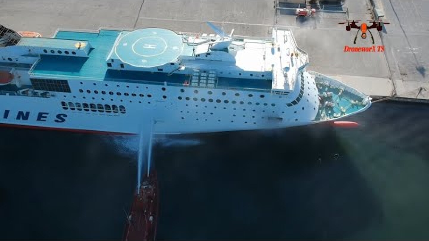 Ηγουμενίτσα φωτιά στο πλοίο ANEK LINES Olympic Champion Fire On Olympic Champion igoumenitsa Greece