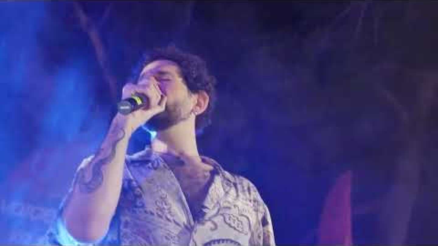 VOICE 102,5 - Πλατεία Δεξαμενής -1 χρόνος "Το Μπαλκόνι του Papazό" - Γιάννης Μαργάρης