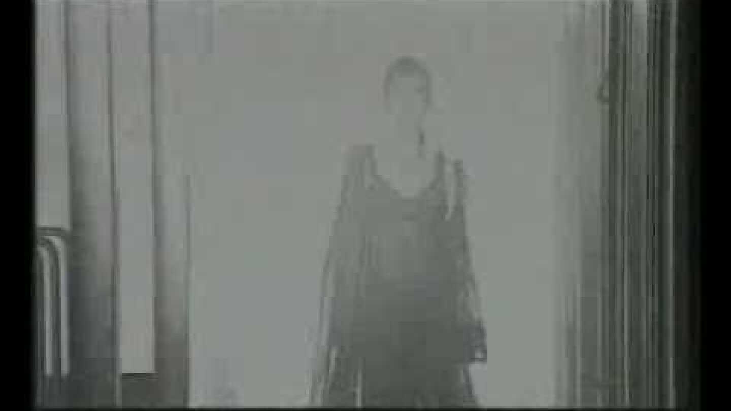 Κωνσταντίνα, Βασίλης Καρράς "Το Δηλητήριο"