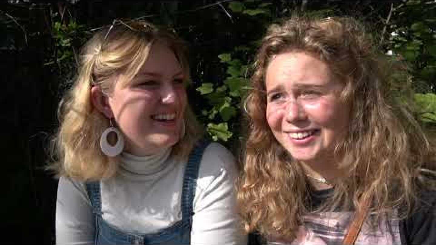 Traffic chaos as fans mark 50th anniversary of Beatles' Abbey Road in London