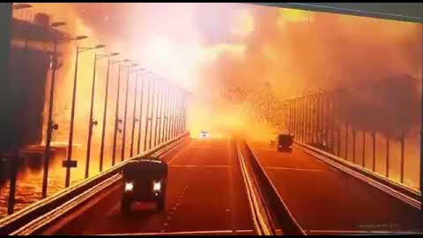 [ Ukraine War ] Security camera footage of the explosion at the Crimea Bridge