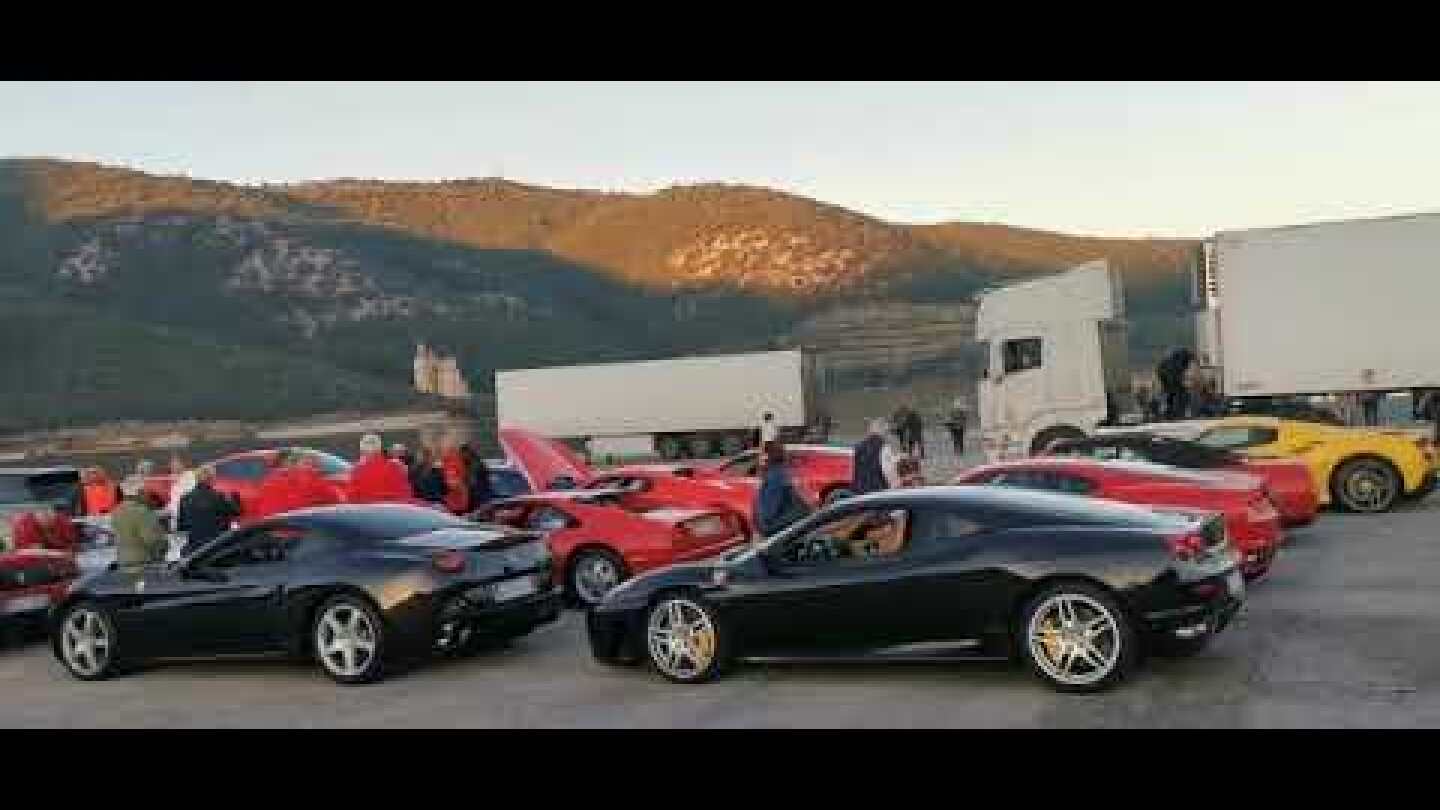 Σε λιμάνι της Ελλάδας κατέφθασαν δεκάδες Ferrari