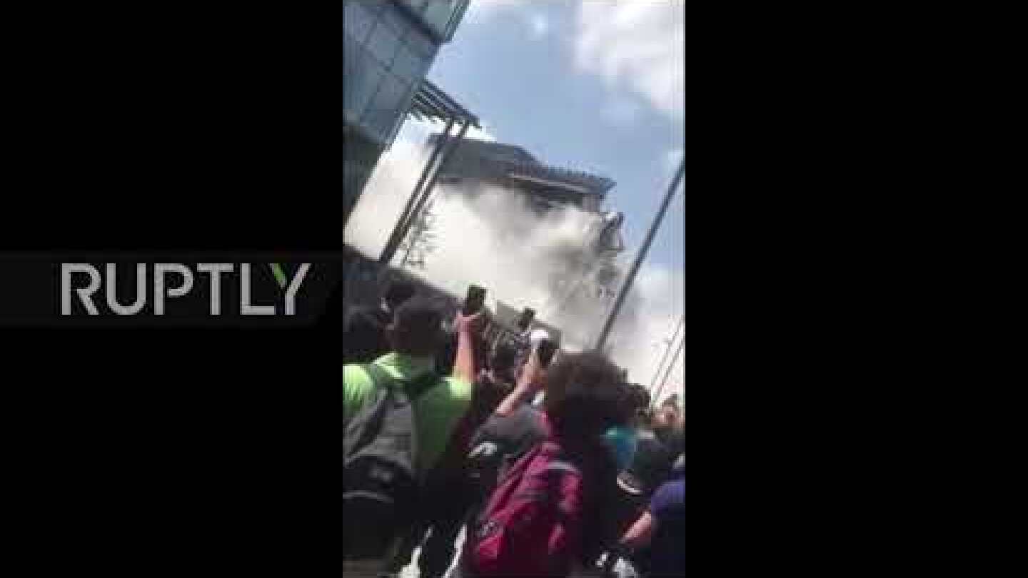 Mexico: Newly opened shopping mall collapses