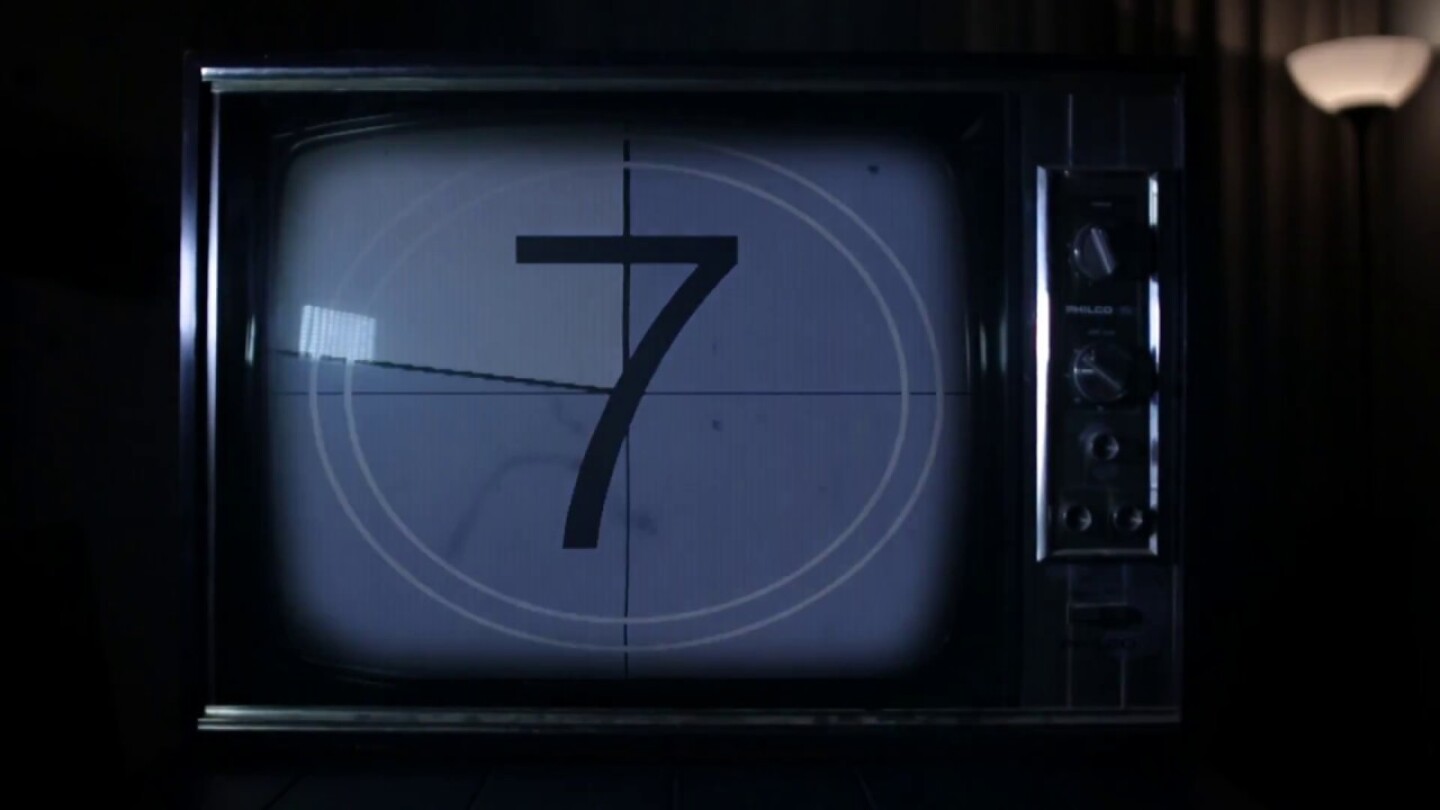 Μανώλης Φάμελλος - H Εποχή Tων Σκουπιδιών (Lyric Video)