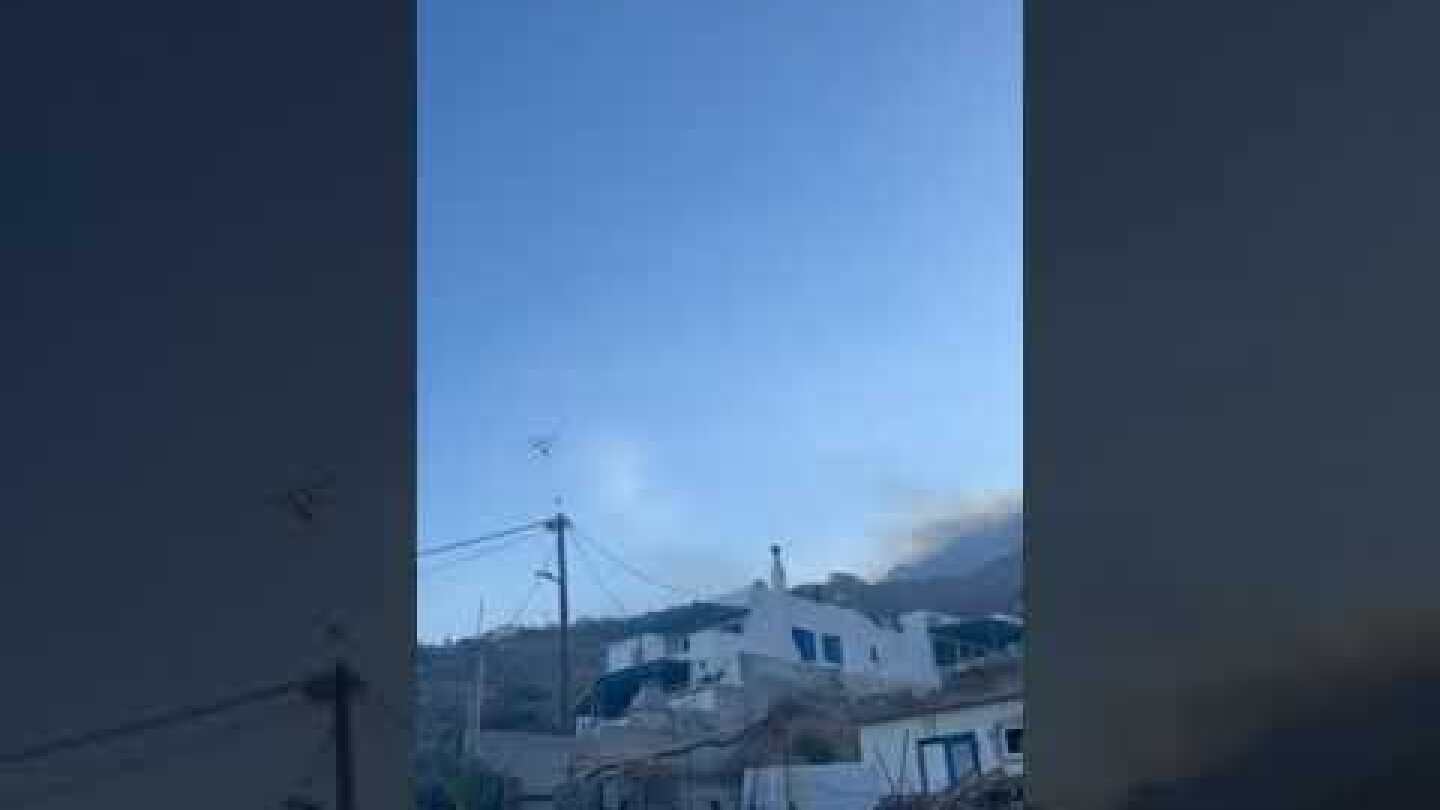 Φωτιά στη Σέριφο